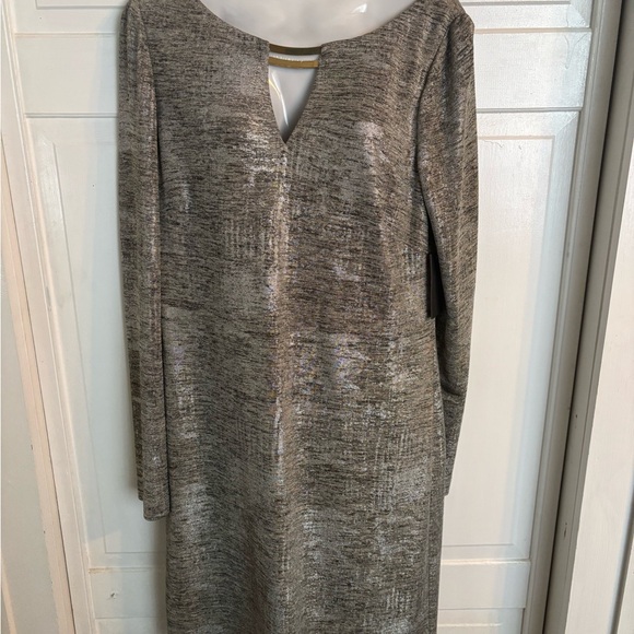 Vince Camuto Dresses & Skirts - Vince Camuto Silver Metalic V-Neck w Gold Accents Knee Lenght Party Dress 8 NWT